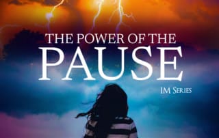 Calm and Connected in Chaos IM Series - The Power of the Pause. In every moment, we have a choice to react or respond. Sometimes the difference between those two is just a moment, but that’s enough. When we take a pause before reacting to a family member, we can change how we connect... #pause #PowerofThePause #moment #family #change #series #messages #power #IMSeries #SuperPowerExperts